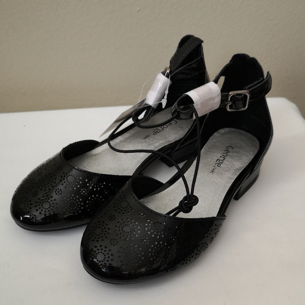 Brand New w/ Tags George Patent Dress Shoes Girls Size 11 Dainty Cut-out Design